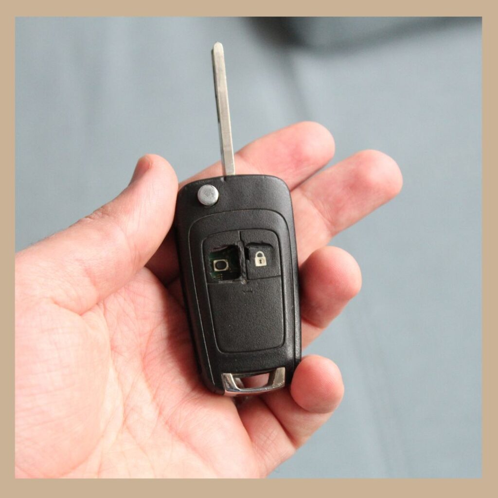 Door lock lubrication
Car key duplication,
Keyless entry system repair,
Trunk lock repair,
Locksmith emergency services,
Key stuck in ignition,